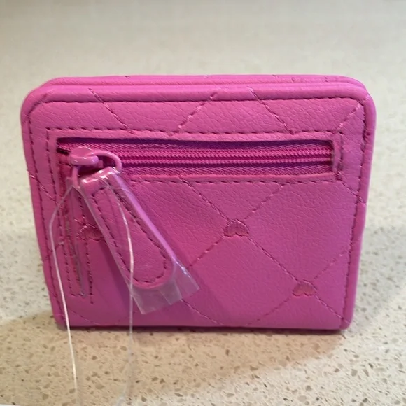 Betsey Johnson NWT Vegan Quilted Leather Heart Compact Wallet MSRP $44 - Picture 4 of 6